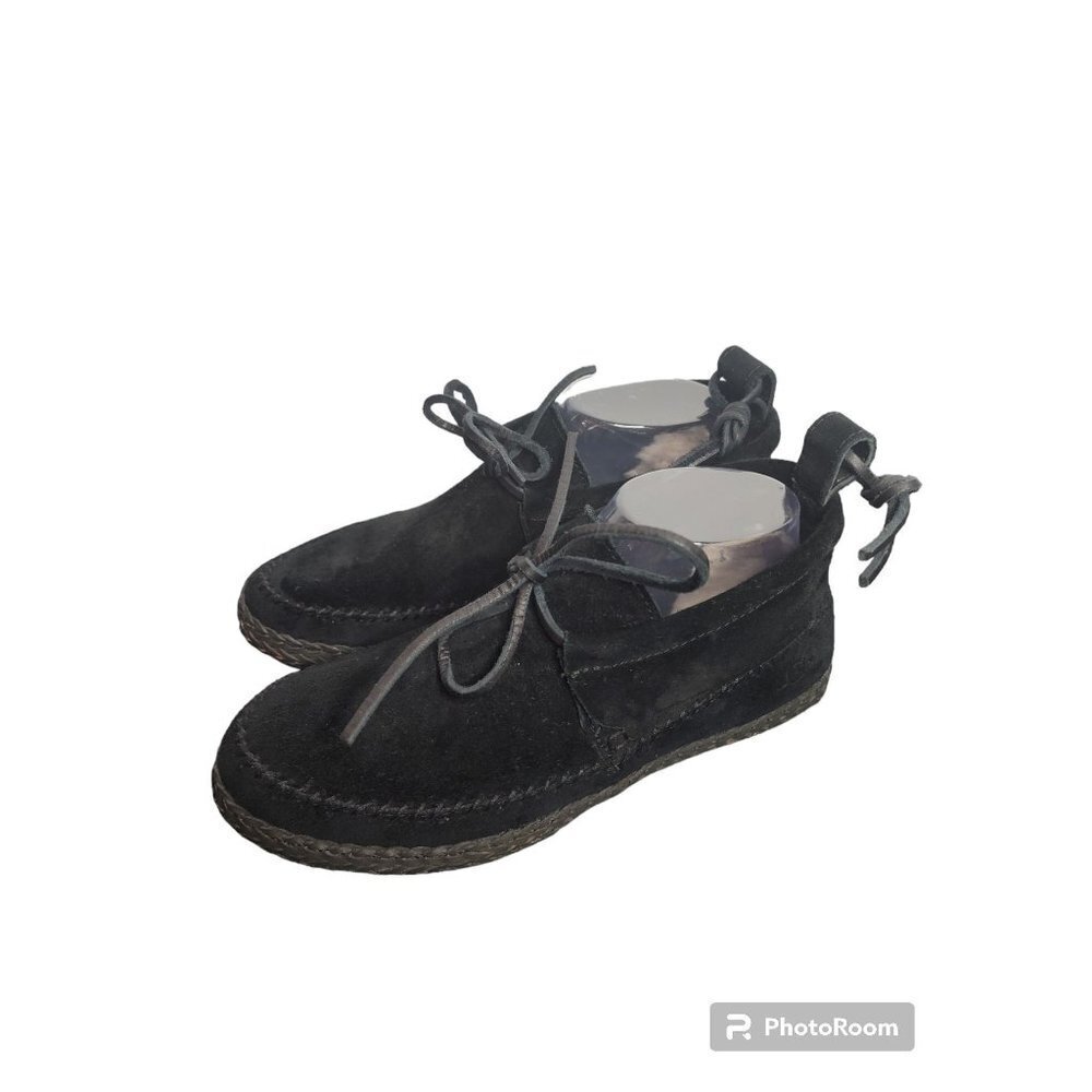 UGG Australia Women's Woodlyn Suede Moccasin boots, size 7, black